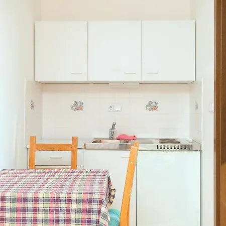 Appartement By The Sea Mali Rat, Omis - 18485 Dugi Rat